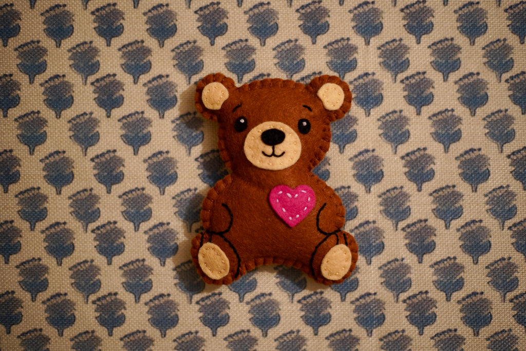 Felt Teddy Bear Magnet – Digital Sewing Pattern (PDF)